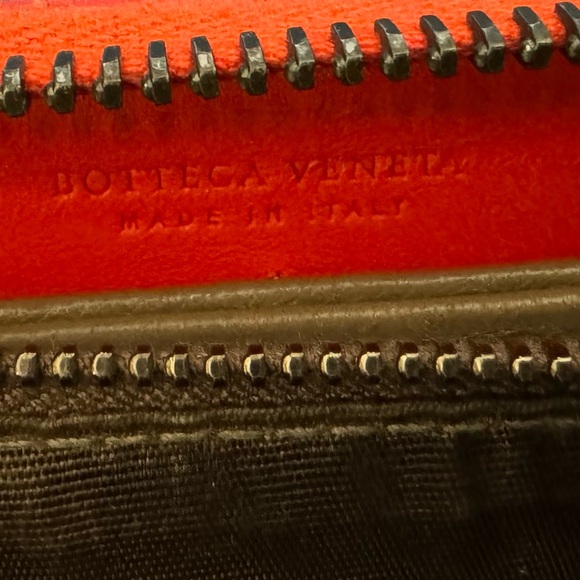 🔥BOTTEGA VENETA Intrecciato Zippy w/box-EUC - Picture 8 of 10